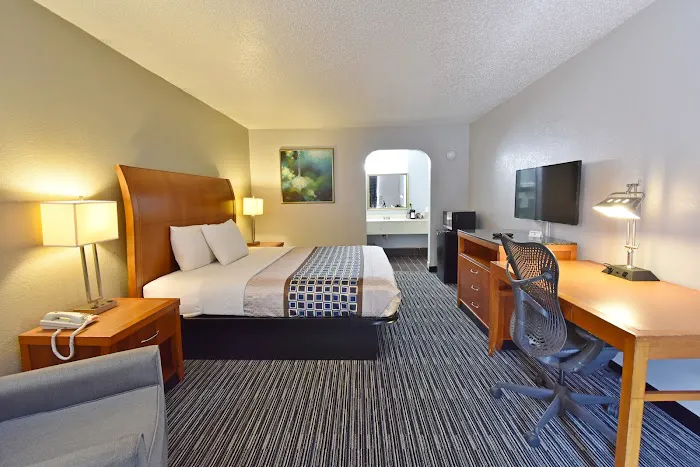 Travel Inn 4