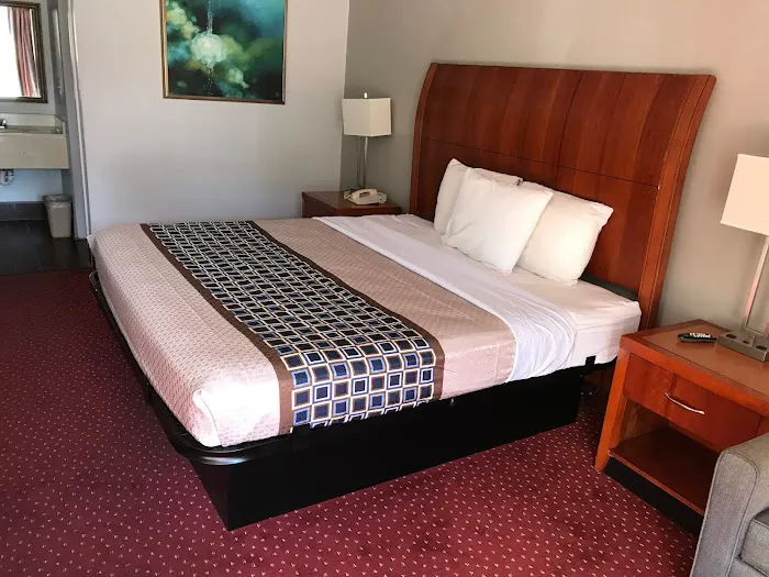 Travel Inn 4