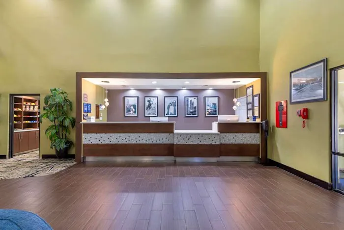 Best Western Plus McDonough Inn & Suites 4