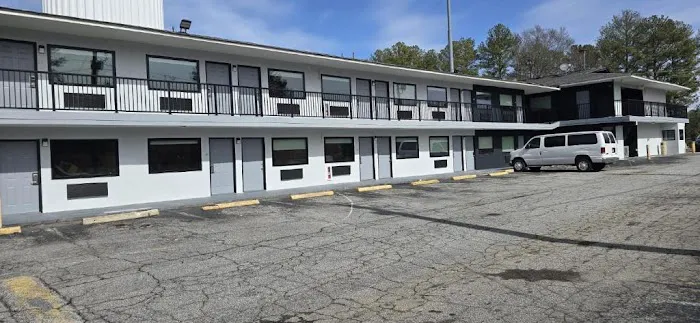 Regency Inn East Point, GA 4