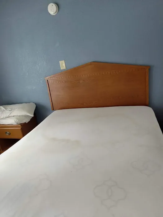 Regency Inn East Point, GA 4