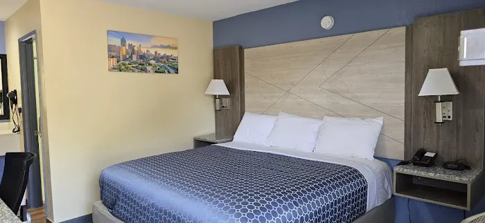 Regency Inn East Point, GA 4