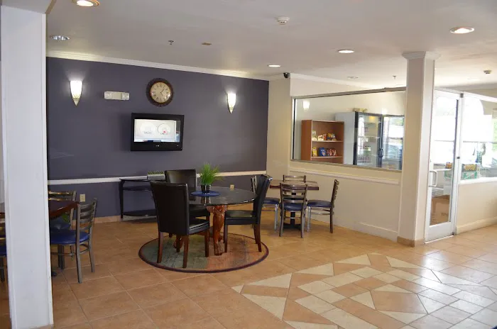 Stay Express Inn & Suites Union City Near Atlanta Airport 3