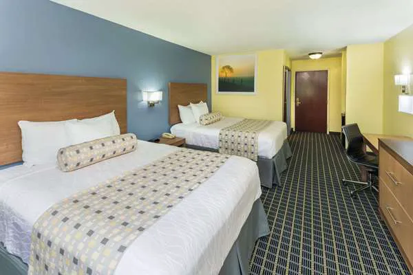 Days Inn & Suites by Wyndham Union City 4