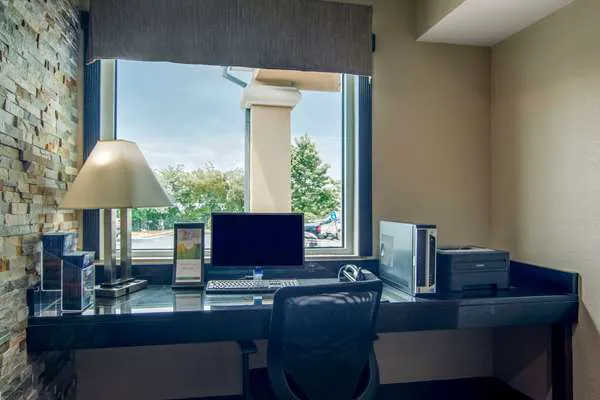 Quality Inn & Suites Union City - Atlanta South 4
