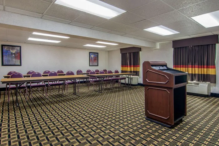 Quality Inn & Suites Union City - Atlanta South 4