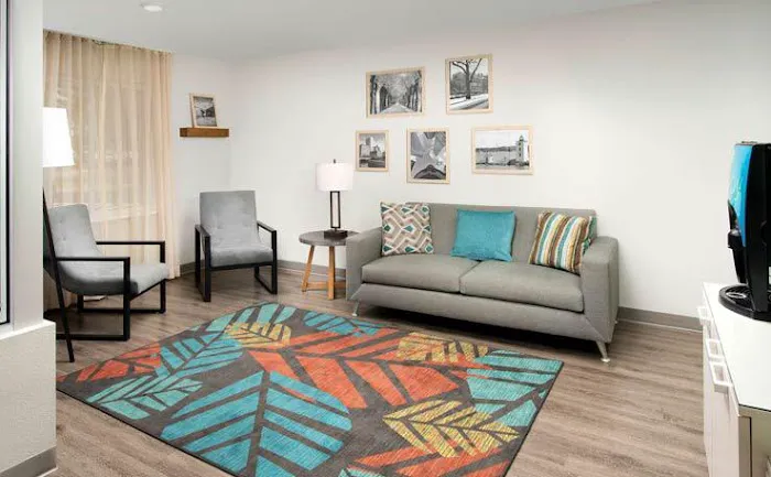WoodSpring Suites Buford near Mall of Georgia-Lake Lanier 4