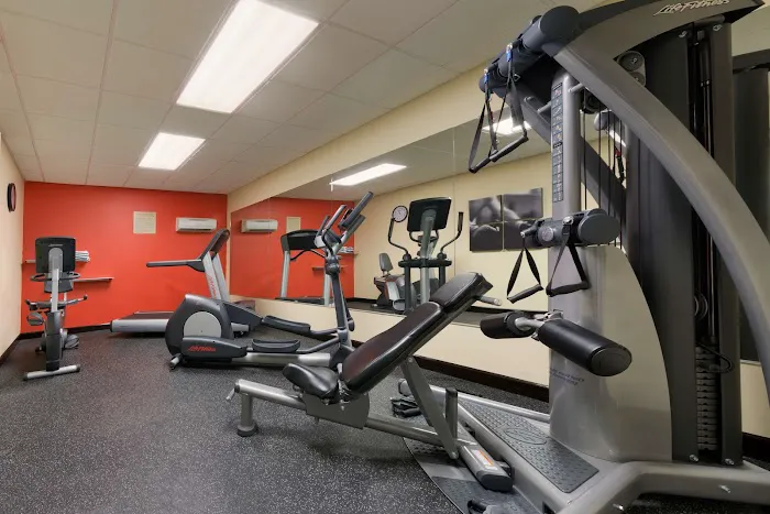 Country Inn & Suites by Radisson, Buford at Mall of Georgia, GA 4