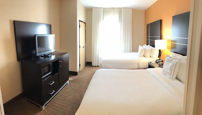 Fairfield Inn & Suites Gainesville 4