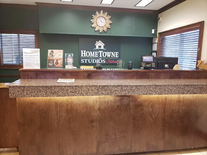 HomeTowne Studios Gainesville, GA 4