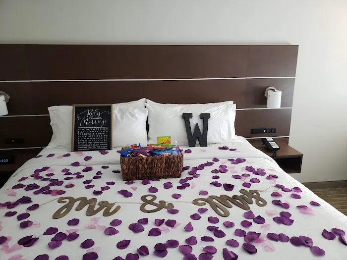 Holiday Inn Express & Suites Gainesville - Lake Lanier Area, an IHG Hotel 4