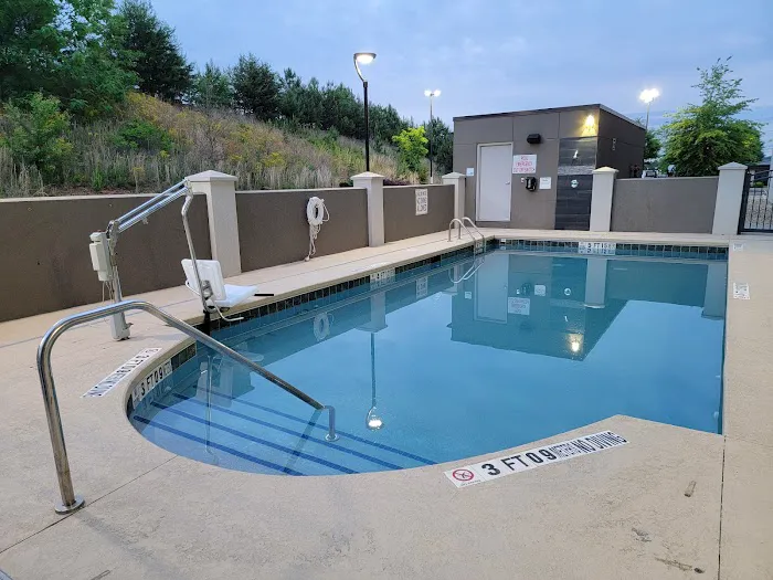 Holiday Inn Express & Suites Gainesville - Lake Lanier Area, an IHG Hotel 4