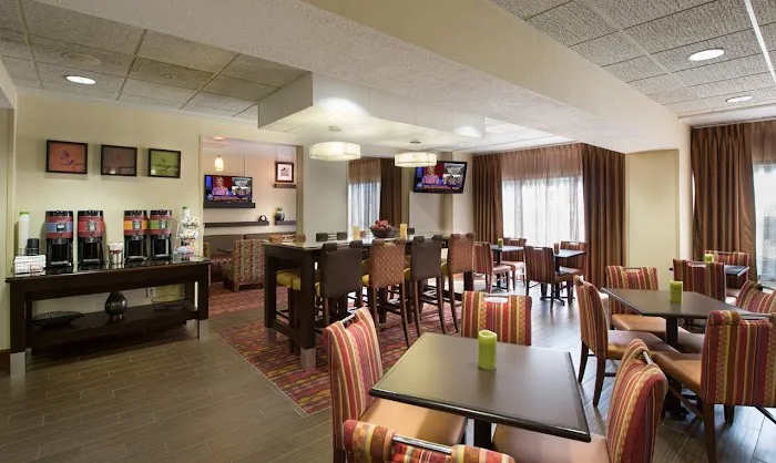 Hampton Inn Gainesville 4