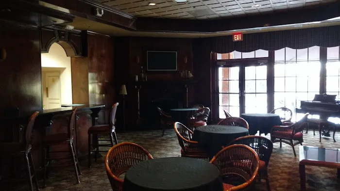 Holiday Inn Gainesville-Lanier Centre 4