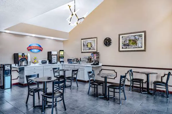 Baymont by Wyndham Commerce GA Near Tanger Outlets Mall 4