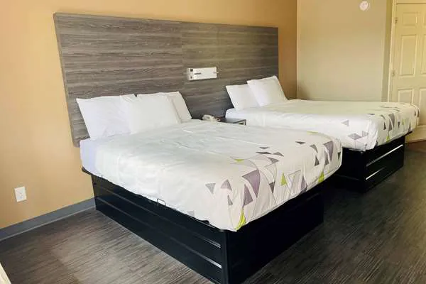 Baymont by Wyndham Commerce GA Near Tanger Outlets Mall 4
