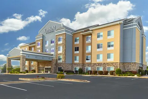 Fairfield Inn & Suites Commerce 4
