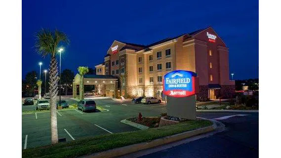 Fairfield Inn & Suites Commerce 4
