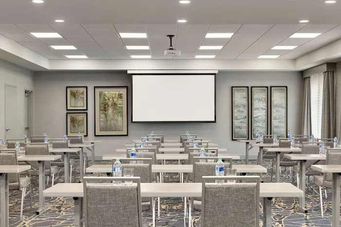 Homewood Suites by Hilton McDonough 4