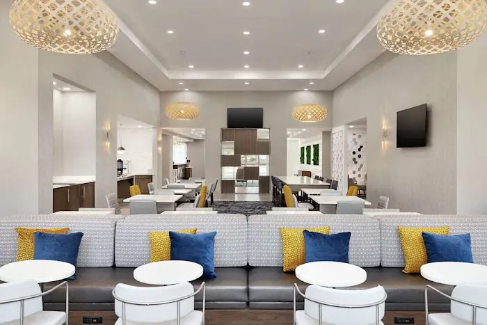 Homewood Suites by Hilton McDonough 4