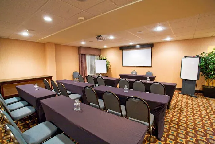 Hampton Inn Atlanta/Newnan 4