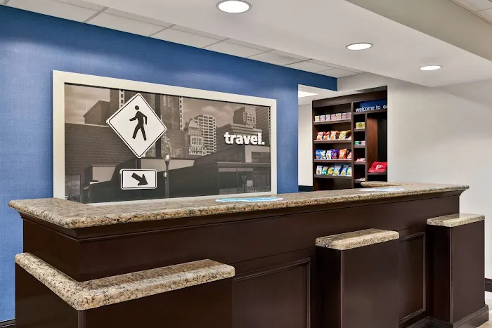 Hampton Inn & Suites Atlanta Airport West/Camp Creek Pkwy 4