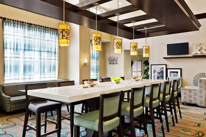 Hampton Inn & Suites Atlanta Airport West/Camp Creek Pkwy 4