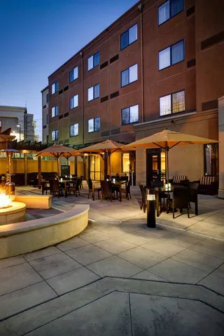 Courtyard Atlanta Airport West 4