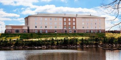 Holiday Inn Express & Suites Atlanta Arpt West - Camp Creek by IHG