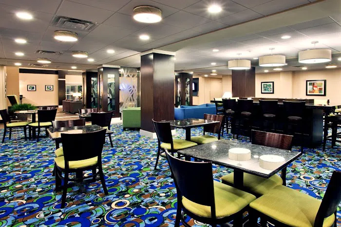 Holiday Inn Express & Suites Atlanta Arpt West - Camp Creek by IHG 5