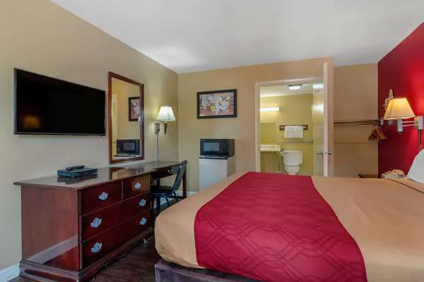 Econo Lodge Union City - Atlanta South 4