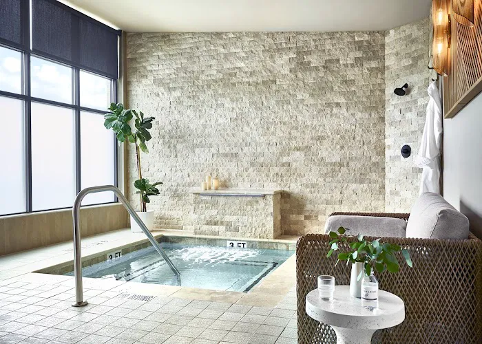 Toile & Bubble Boutique Inn and Spa 4