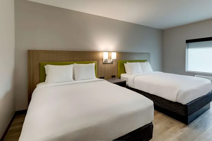 Country Inn & Suites by Radisson, Cumming, GA 4