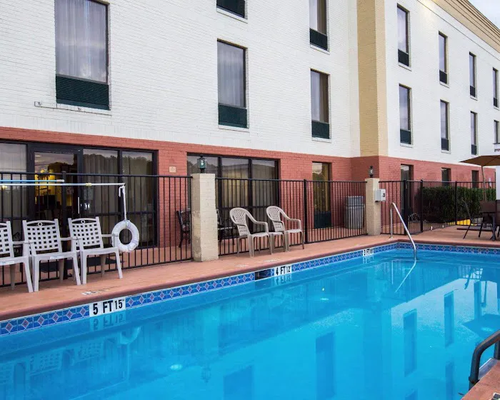Comfort Suites Cumming-Atlanta near Northside Hospital Forsyth 4