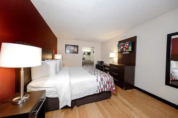 Red Roof Inn Atlanta - Suwanee/Mall of Georgia 4