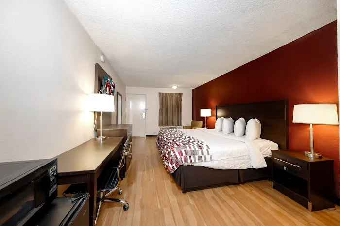 Red Roof Inn Atlanta - Suwanee/Mall of Georgia 4