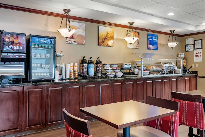 Comfort Inn & Suites Suwanee - Sugarloaf 4