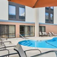 Hampton Inn Commerce ico
