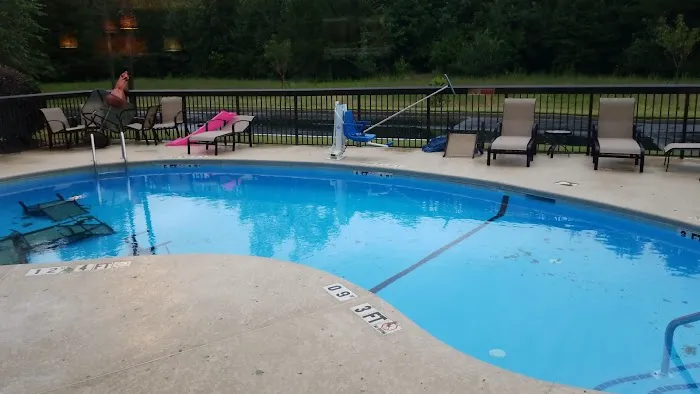 Hampton Inn Commerce 4