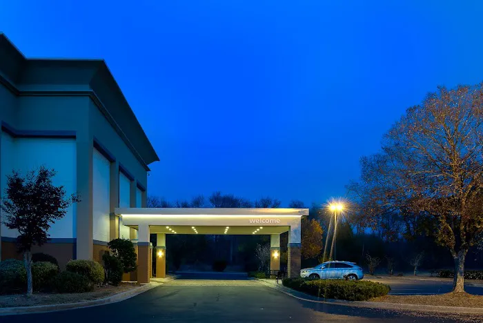 Hampton Inn Commerce 4
