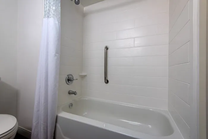 Hampton Inn Commerce 4