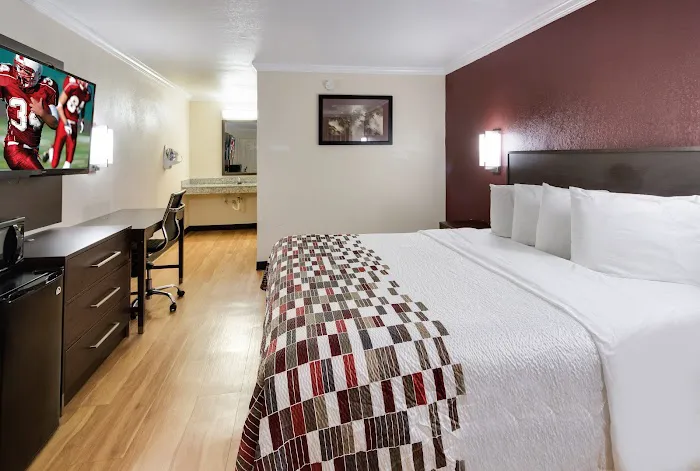 Red Roof Inn & Suites Commerce - Athens 4