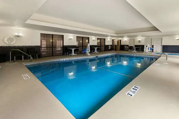 Comfort Suites 4