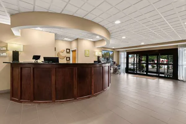 Comfort Suites 4