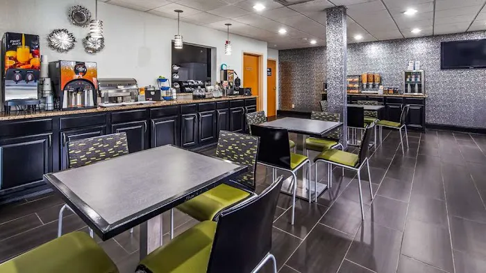 Best Western Commerce Inn 4