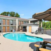 Quality Inn Commerce at I-85 ico