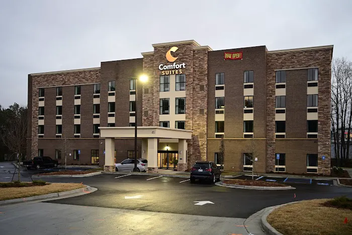 Comfort Suites Hotel 4