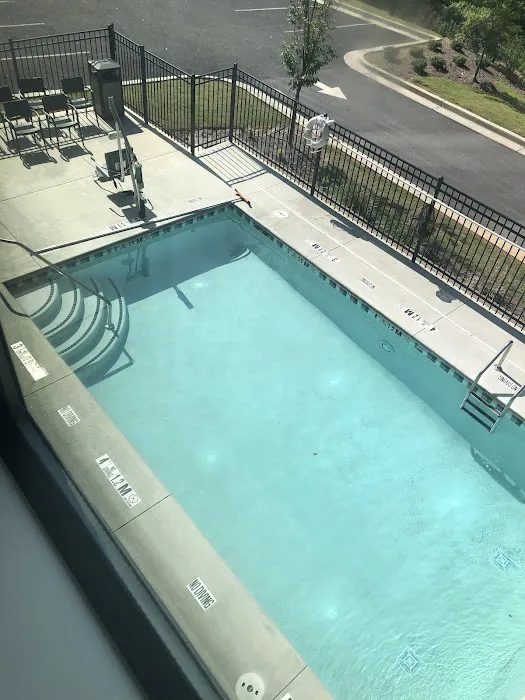 Comfort Suites Hotel 4