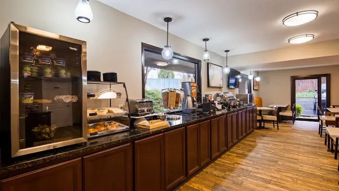 Best Western Shenandoah Inn 4