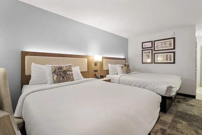 La Quinta Inn & Suites by Wyndham Atlanta South - Newnan 4